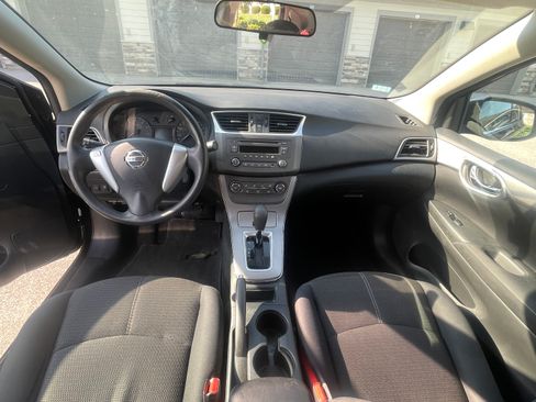 Used 2014 Nissan Sentra S FWD image 9