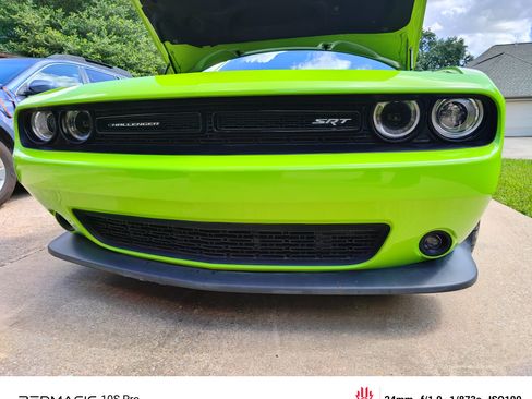 Used 2015 Dodge Challenger SRT w/ Technology Group image 5