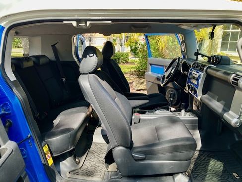 Used 2007 Toyota FJ Cruiser 4WD image 13