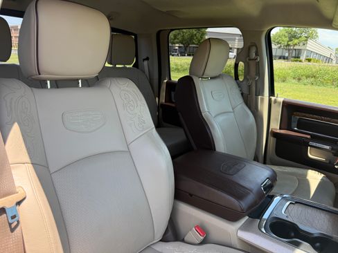 Used 2018 RAM 1500 Laramie Longhorn w/ Longhorn Southfork Package AWD/4WD image 13