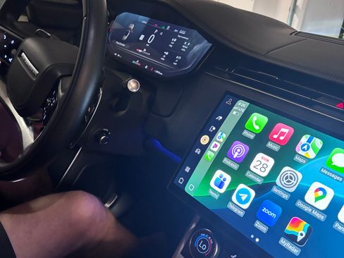 Used 2023 Land Rover Range Rover First Edition image 9