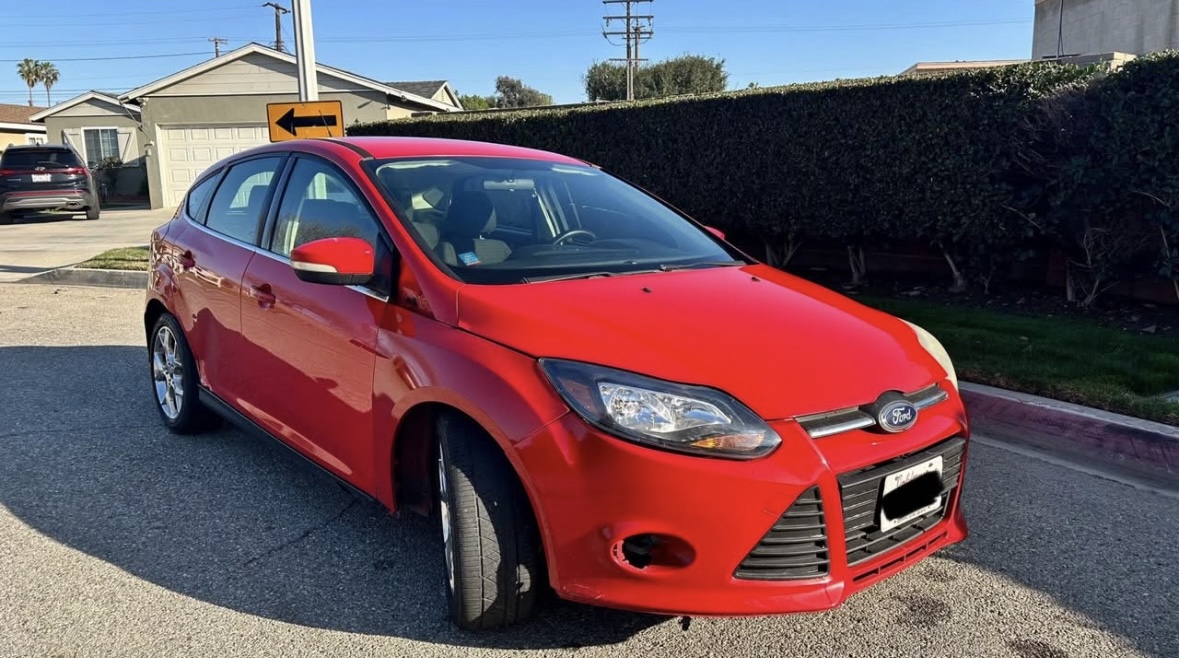 Used 2012 Ford Focus SEL FWD image 1