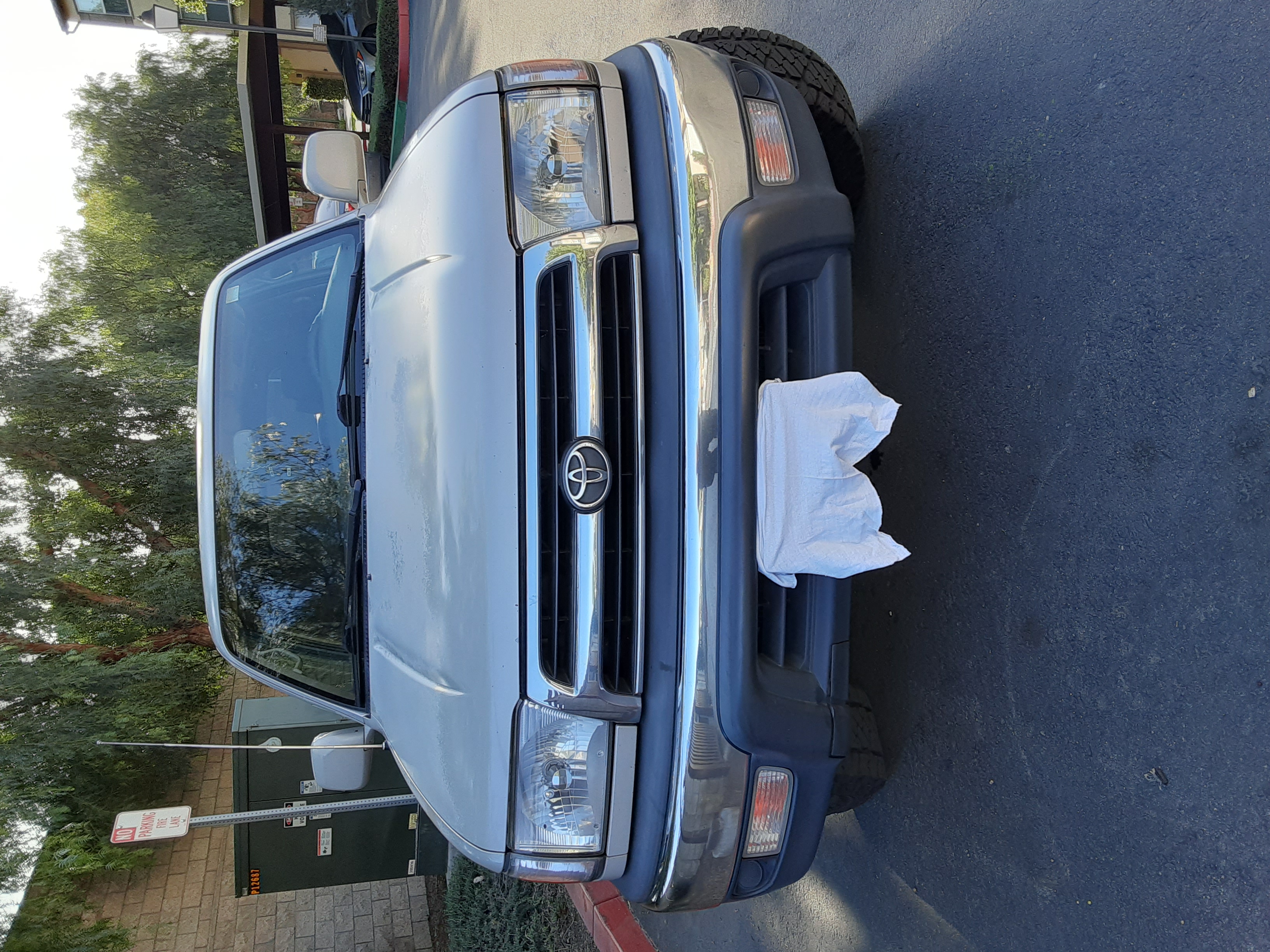Used 2000 Toyota 4Runner SR5 RWD image 9