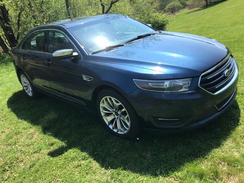Used 2016 Ford Taurus Limited FWD image 5