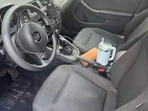 Used 2015 Volkswagen Jetta SE image 13