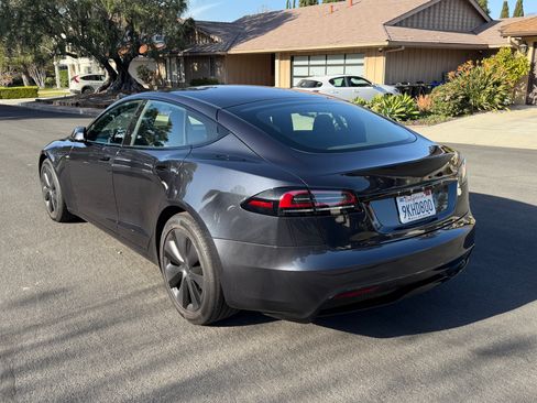 Used 2023 Tesla Model S Standard Range image 4