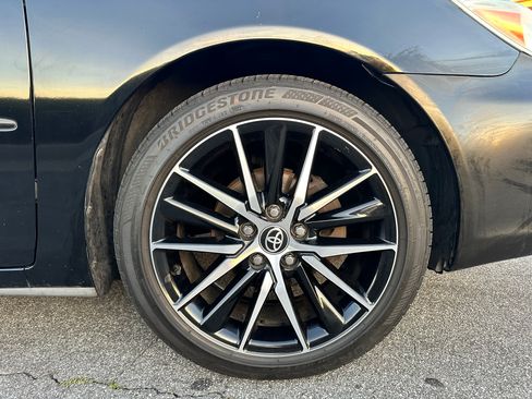 Used 2004 Toyota Camry LE image 5