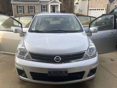 Used 2011 Nissan Versa 1.8 S image 12