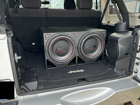 Used 2013 Jeep Wrangler Unlimited Sahara w/ Dual Top Group image 18