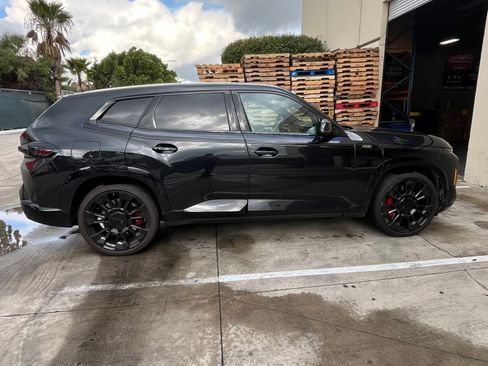 Used 2025 BMW XM Sport Utility 4D image 9