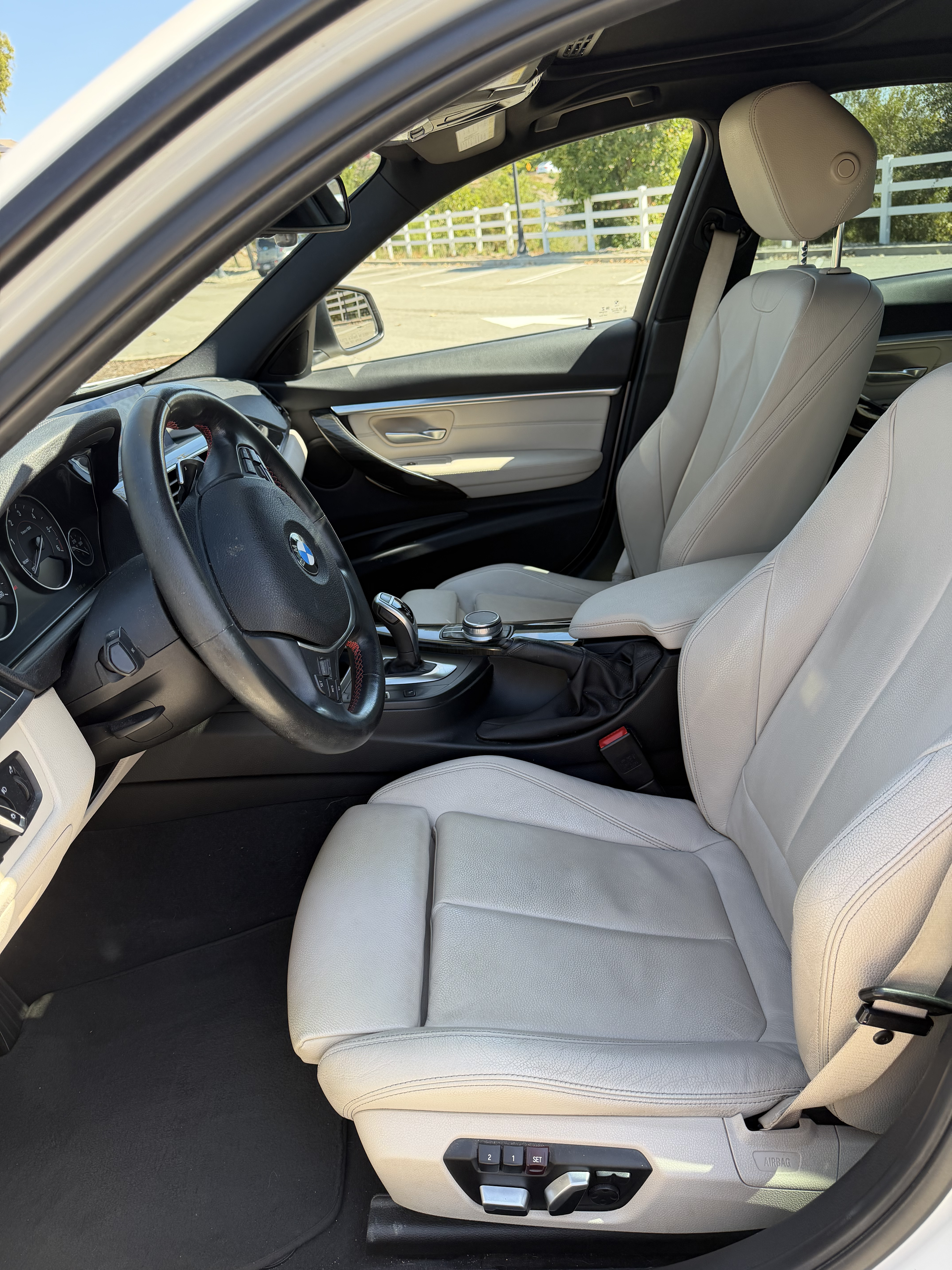 Used 2018 BMW 328d Sedan RWD image 11