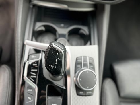 Used 2019 BMW 530e w/ M Sport Package RWD image 22