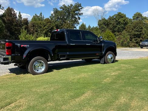 Used 2024 Ford F450 Lariat w/ Lariat Ultimate Package AWD/4WD image 1