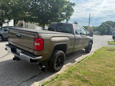 Used 2015 GMC Sierra 2500 SLT w/ Duramax Plus Package AWD/4WD image 6