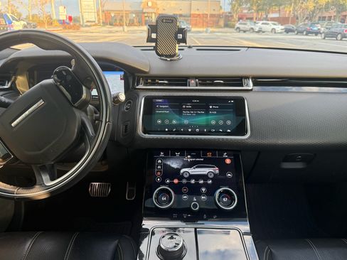 Used 2018 Land Rover Range Rover Velar R-Dynamic SE image 24