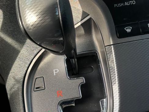 Used 2013 Toyota Venza LE AWD/4WD image 9