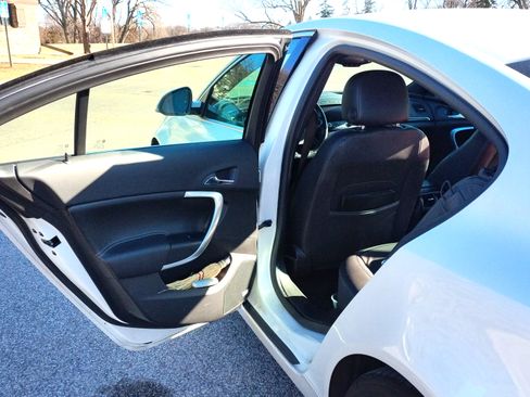 Used 2014 Buick Regal GS image 12