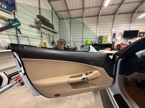 Used 2006 Chevrolet Corvette Convertible w/ Preferred Equipment Group image 4