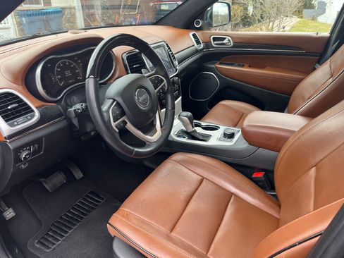 Used 2019 Jeep Grand Cherokee Summit image 2