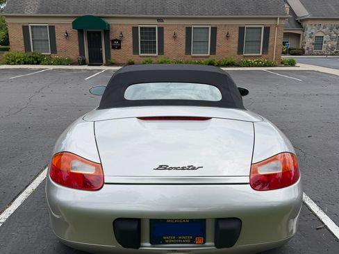 Used 1999 Porsche Boxster RWD image 4