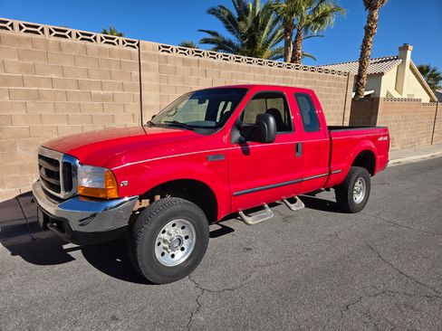 Used 1999 Ford F250 Short Bed image 1