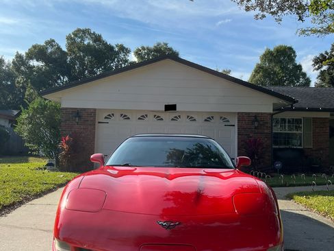 Used 2004 Chevrolet Corvette Coupe w/ Preferred Equipment Group image 9