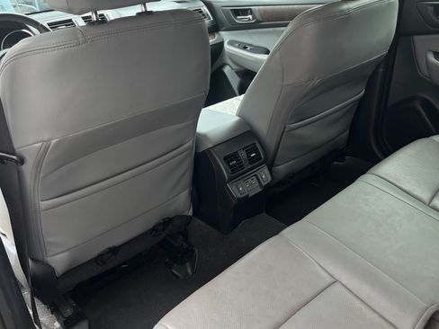 Used 2019 Subaru Outback 2.5i Limited w/ Popular Package #2 AWD/4WD image 11