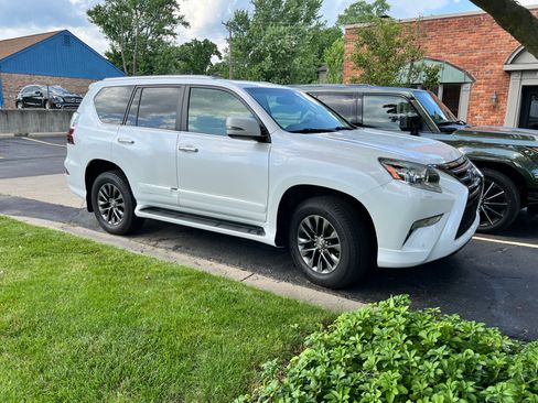 Used 2014 Lexus GX 460 Luxury image 1
