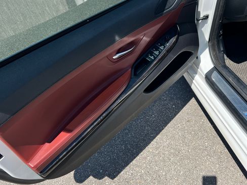 Used 2012 BMW 650i xDrive Convertible image 8