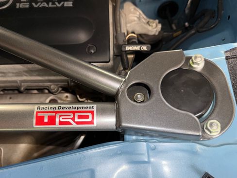 Used 2003 Toyota MR2 RWD image 13