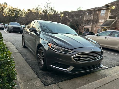Used 2018 Ford Fusion SE image 5