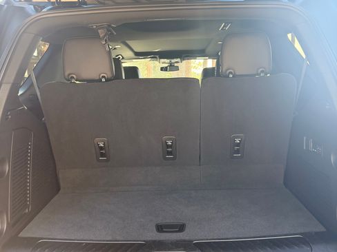 Used 2021 GMC Yukon SLT image 12