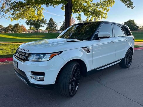 Used 2017 Land Rover Range Rover Sport Supercharged AWD/4WD image 2