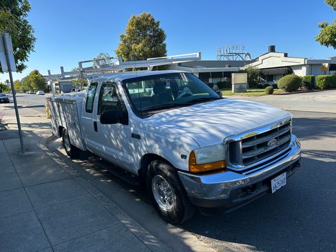 Used 2001 Ford F250 2WD SuperCab Super Duty image 6