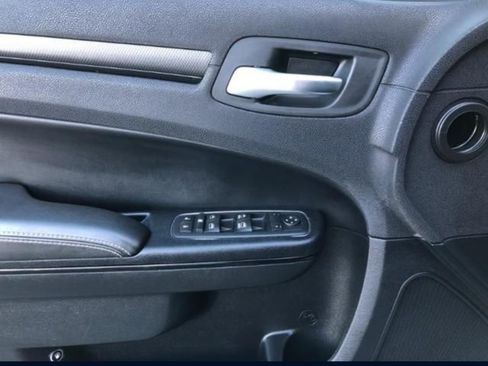 Used 2016 Chrysler 300 S image 17