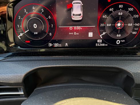 Used 2022 Volkswagen GTI SE image 6