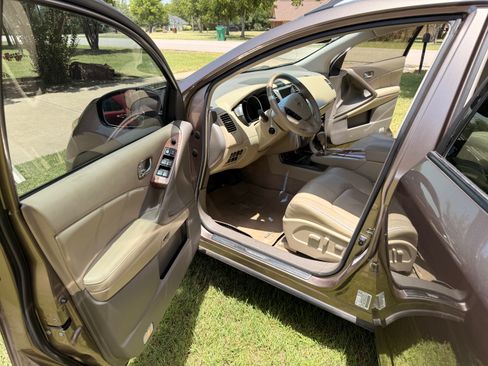 Used 2012 Nissan Murano LE FWD image 17