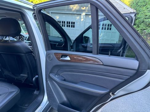 Used 2014 Mercedes-Benz ML 350 4MATIC image 5