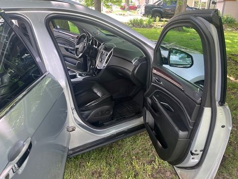 Used 2012 Cadillac SRX Premium image 6