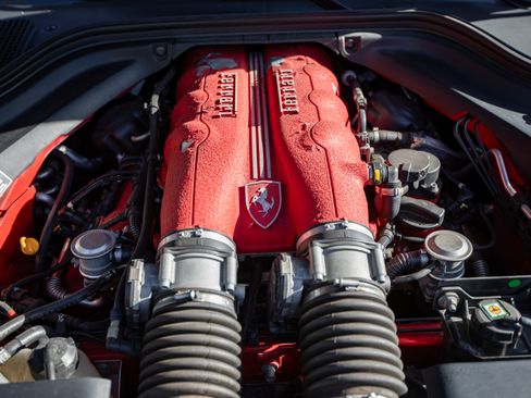 Used 2012 Ferrari California image 27