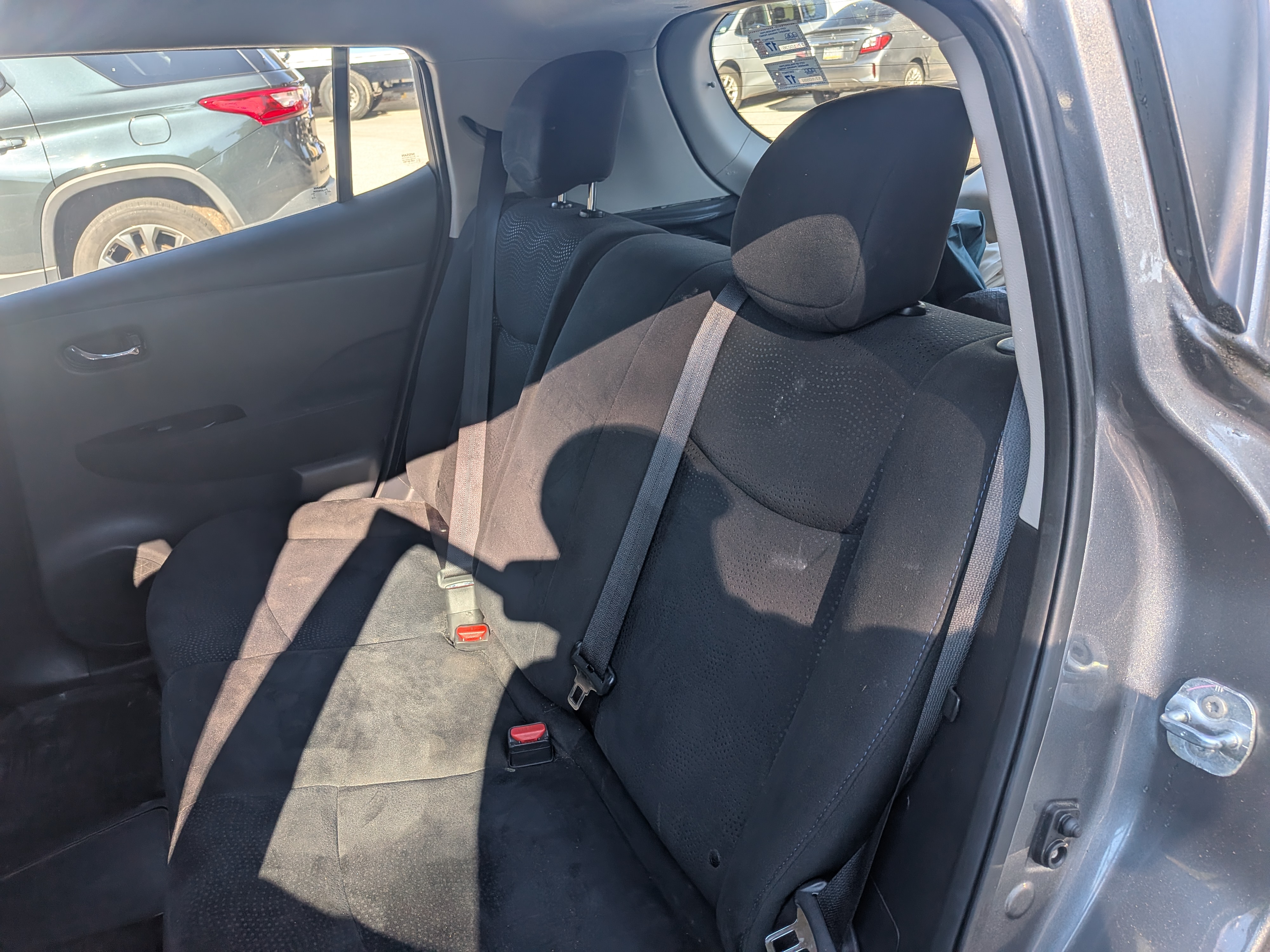 Used 2016 Nissan Leaf SV w/ Premium Package FWD image 14