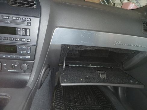 Used 2002 Ford Thunderbird image 16