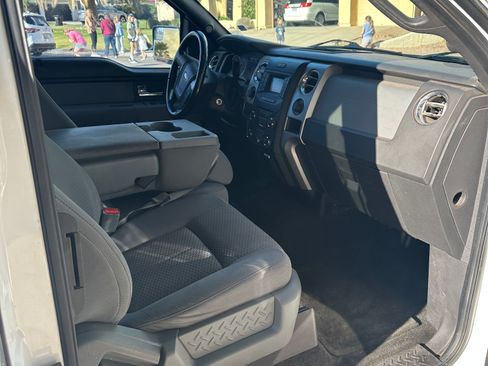 Used 2013 Ford F150 XLT w/ XLT Chrome Pkg image 6