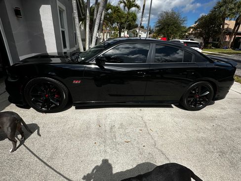 Used 2019 Dodge Charger Scat Pack w/ Plus Group image 11