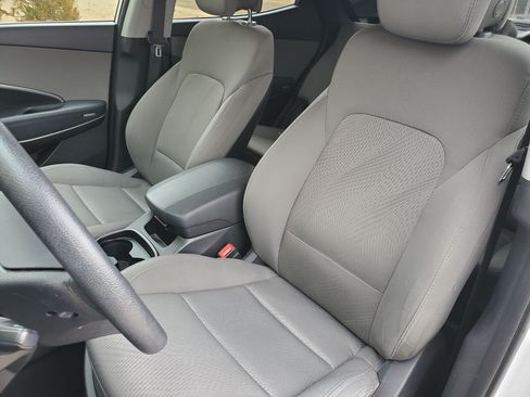 Used 2018 Hyundai Santa Fe Sport w/ 2.4L Value Package 02 image 19