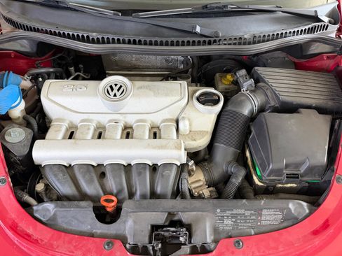 Used 2010 Volkswagen Beetle Convertible FWD image 18