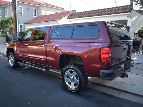 Used 2015 Chevrolet Silverado 2500 High Country w/ Duramax Plus Package AWD/4WD image 8