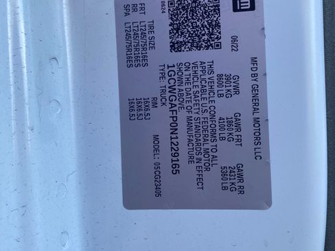 Used 2022 Chevrolet Express 2500 w/ Driver Convenience Package image 14