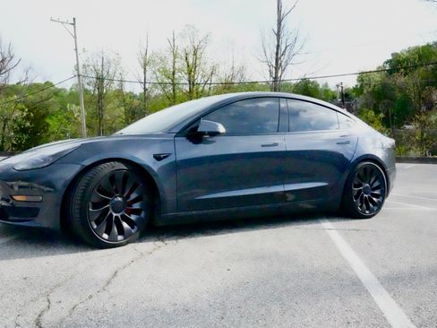 Used 2023 Tesla Model 3 Performance AWD/4WD image 2