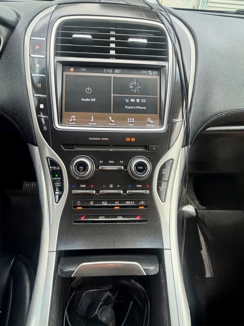 Used 2017 Lincoln MKX Premiere FWD image 8